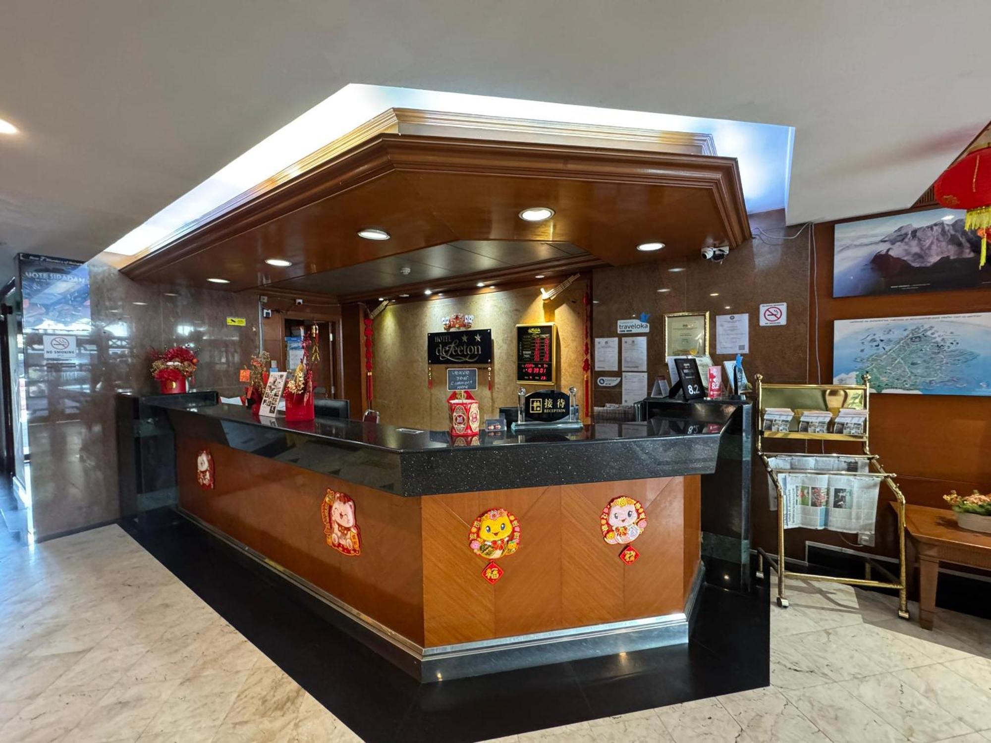 Hotel Deleeton Kota Kinabalu Exteriör bild